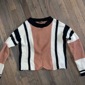 NWT Sweater ✨